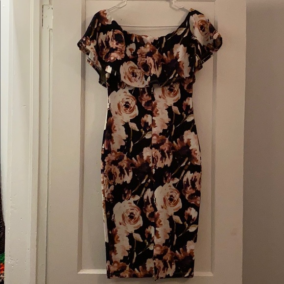 Dress 👗 - Picture 2 of 4